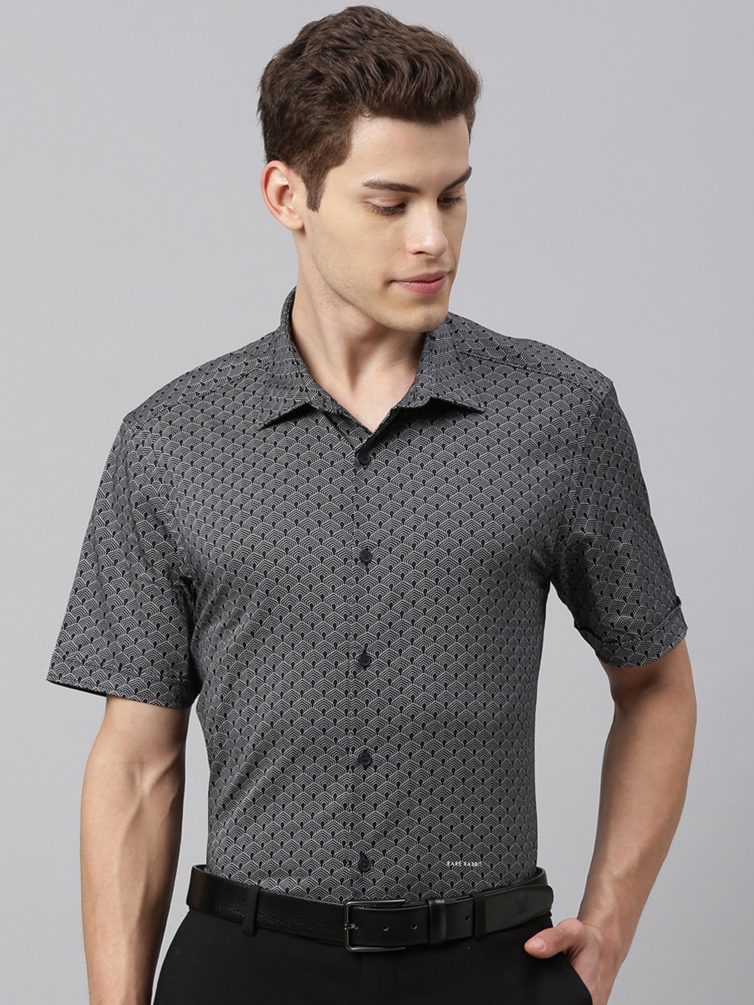 

RARE RABBIT Men Black Tailored Fit Printed Casual Shirt