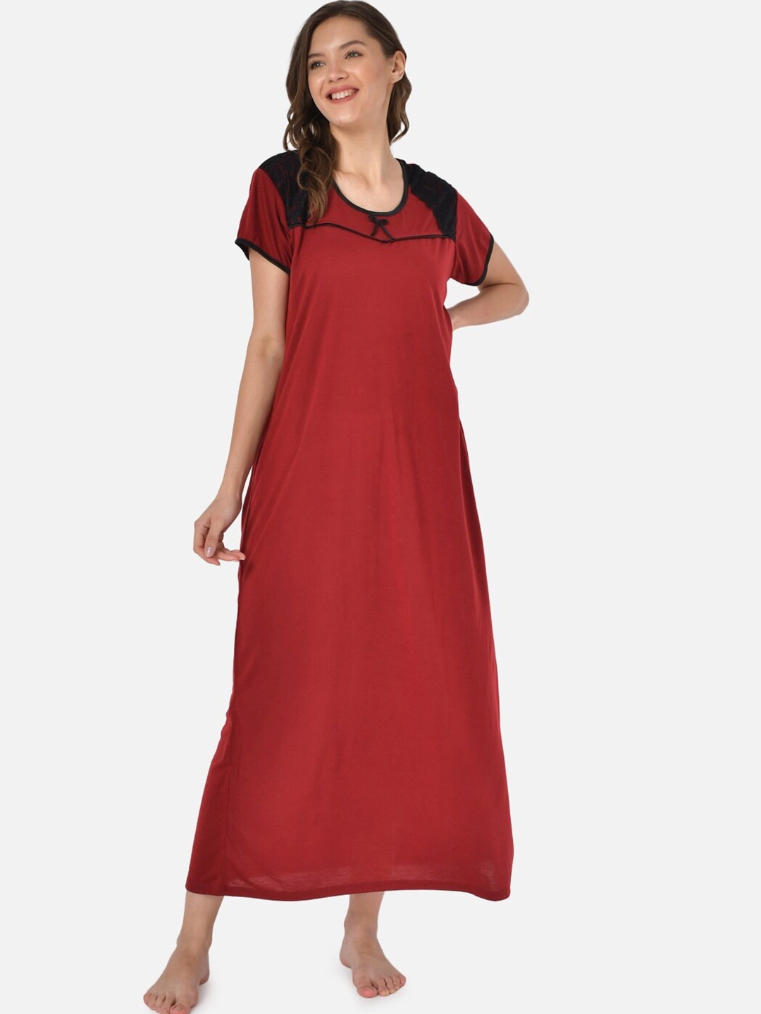 

Klamotten Women Maroon Maxi Nightdress