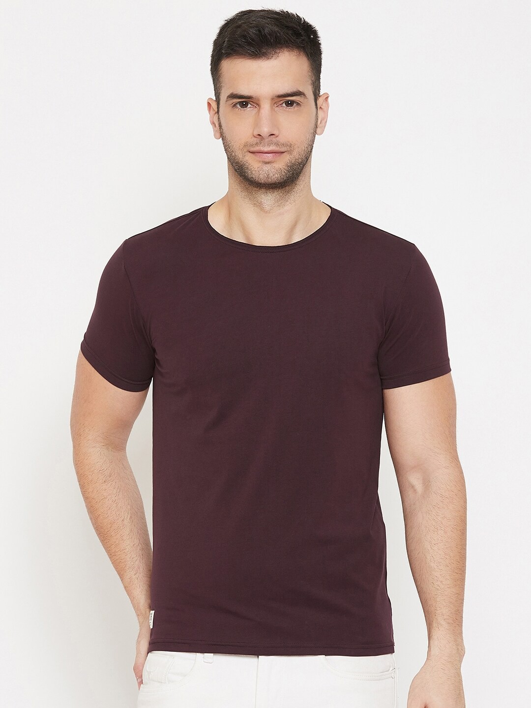 

QUBIC Men Maroon T-shirt