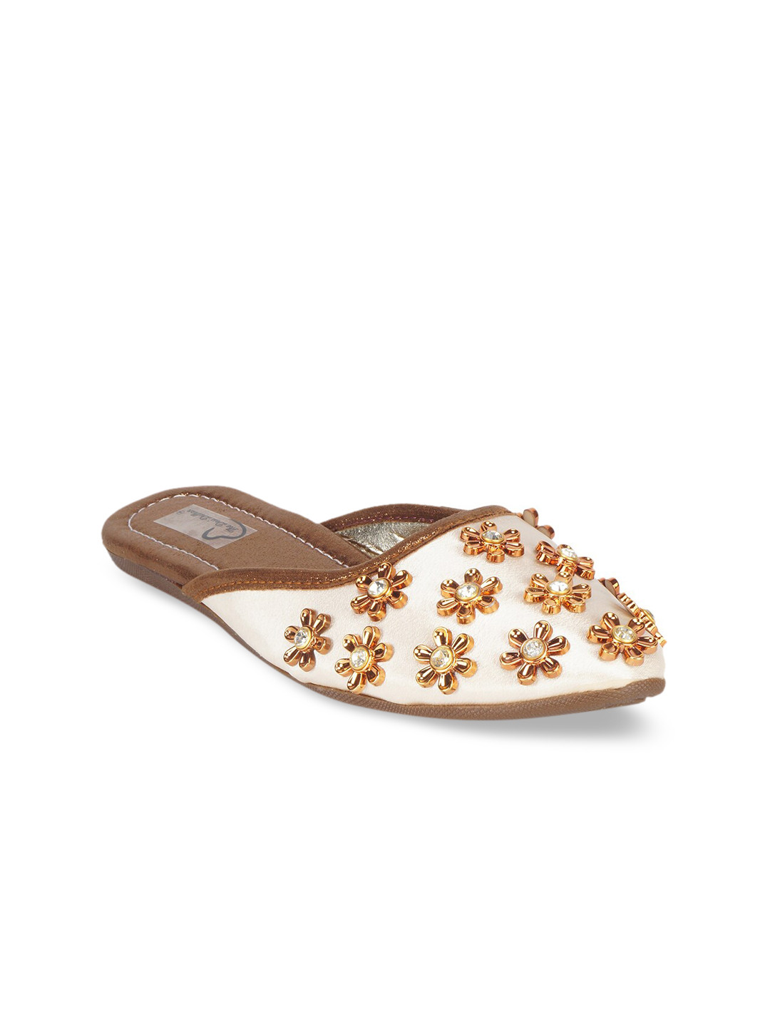 

The Desi Dulhan Women White Embellished Ethnic Mules Flats