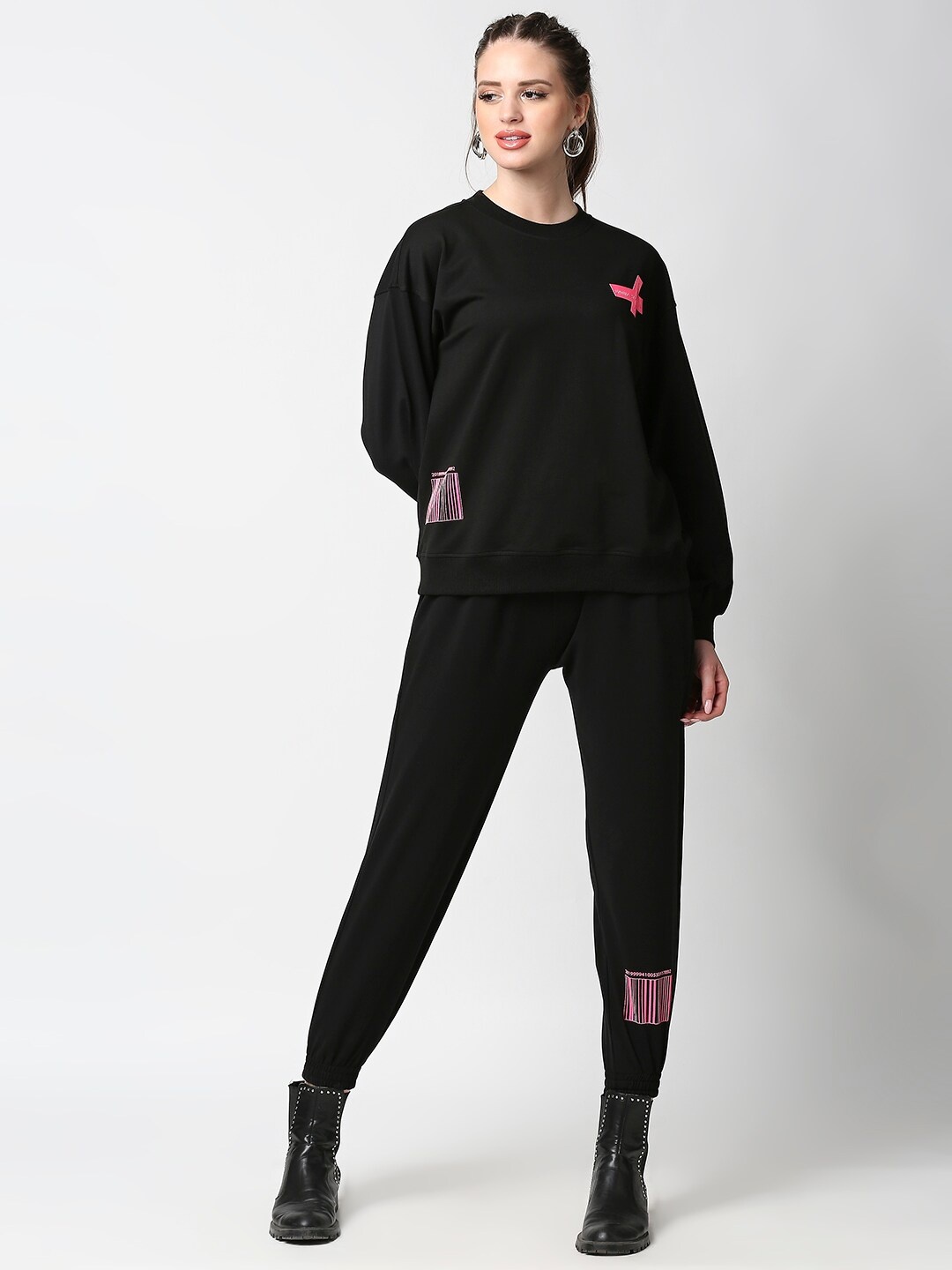 

ANWAIND Women Black & Pink Top with Joggers