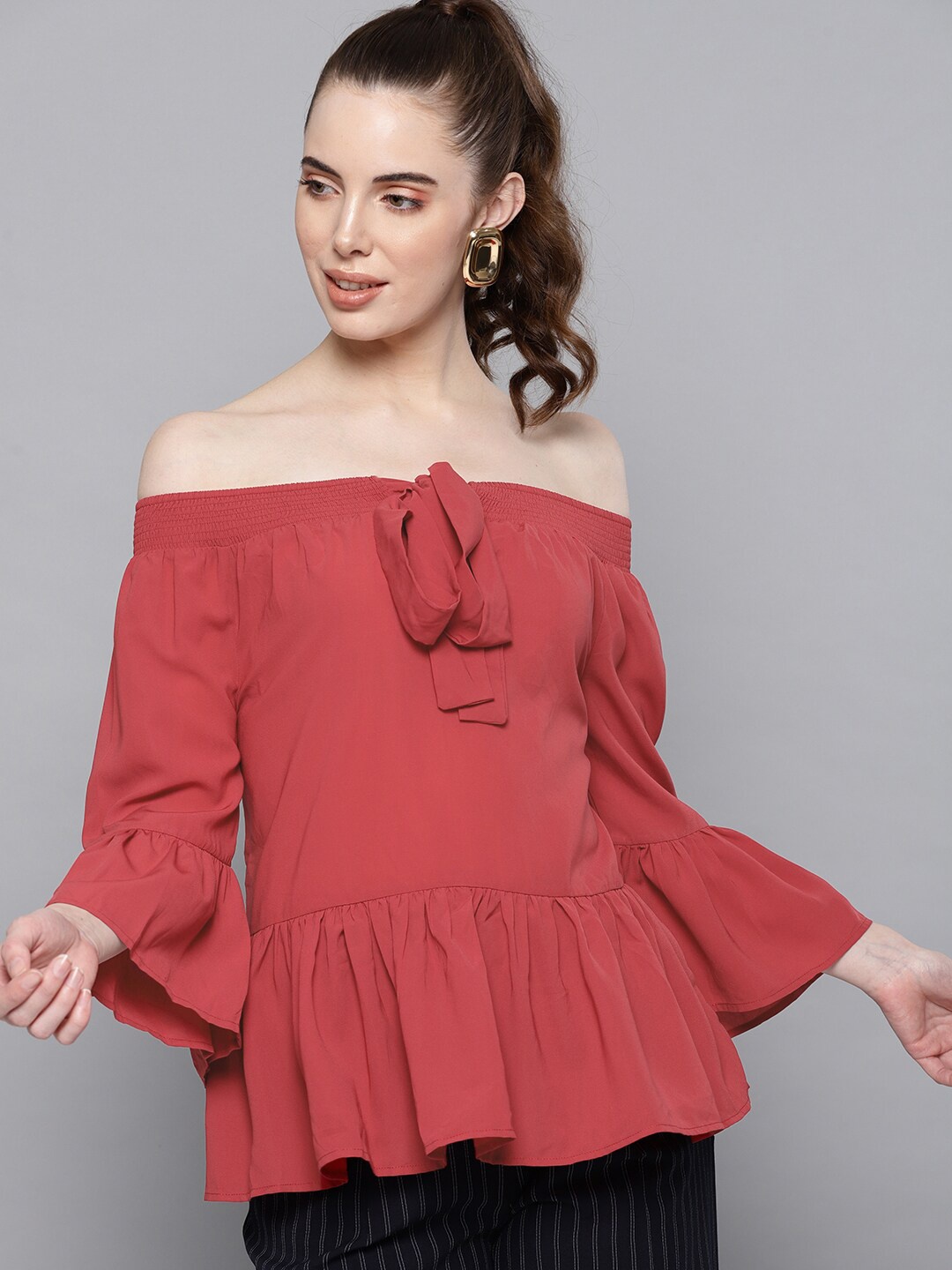 

Carlton London Maroon Off-Shoulder Bell Sleeve Crepe Bardot Top