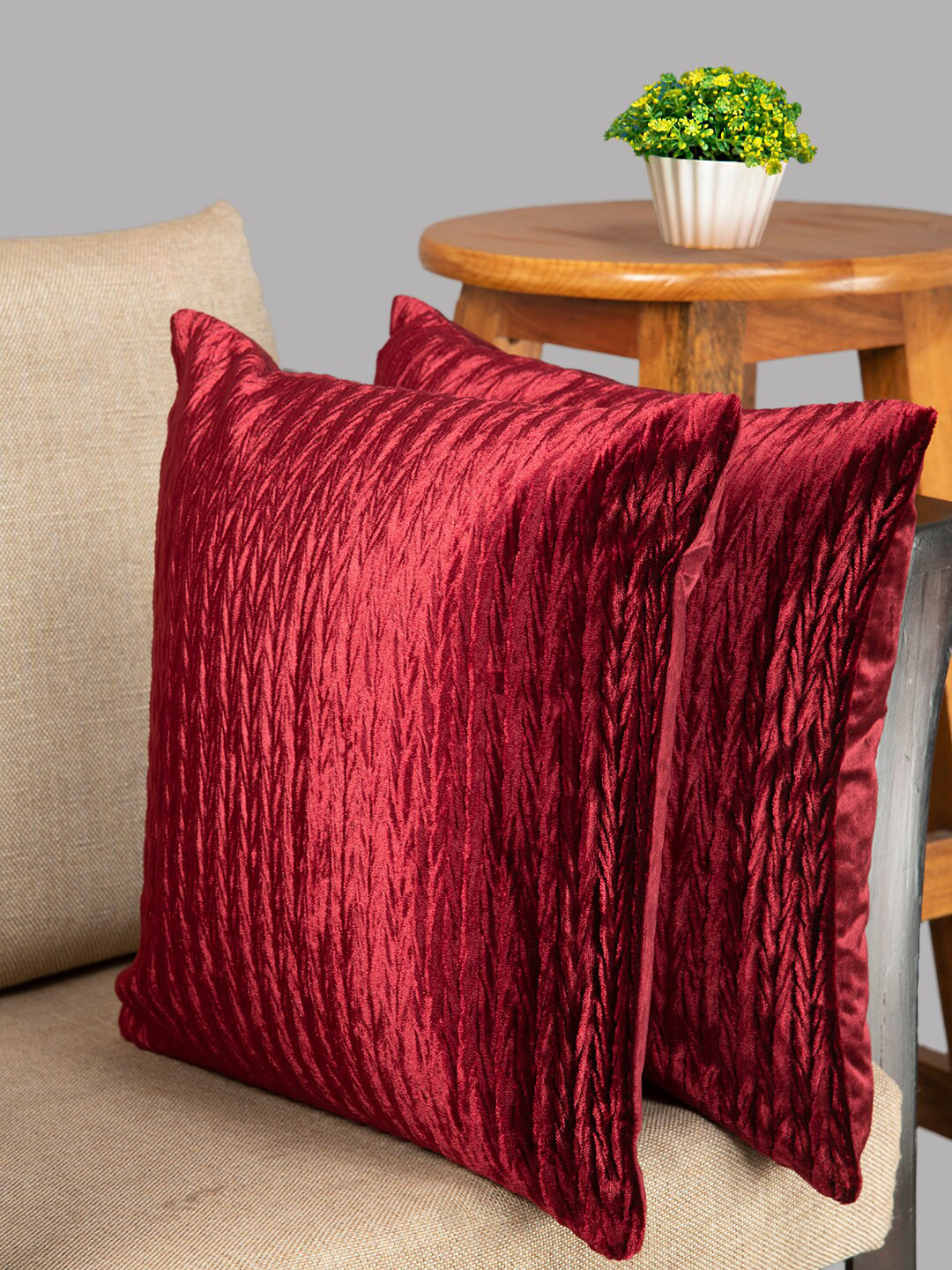 

HOUZZCODE Maroon Set of 2 Square Cushion Covers