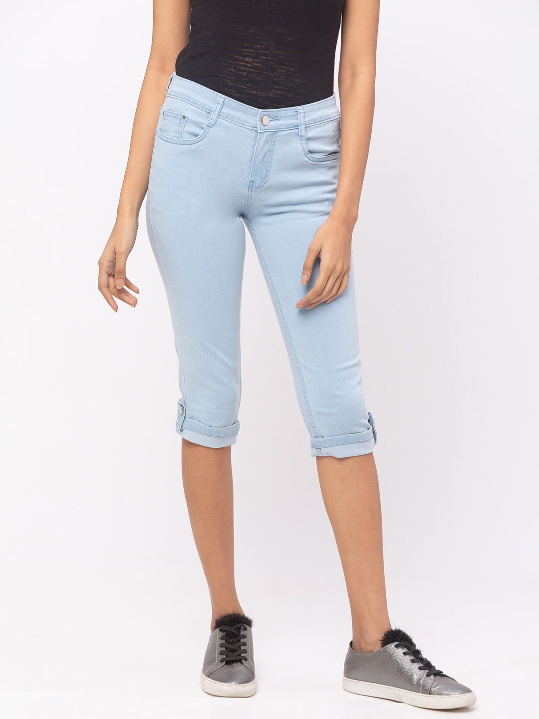 

ZOLA Women Solid Slim Fit Lightweight Capris, Blue
