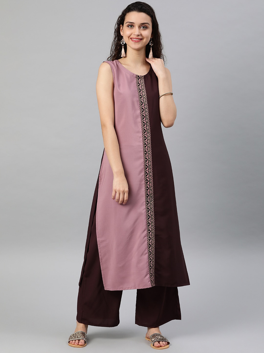 

ZIYAA Women Maroon & Mauve Colourblocked Thread Work Crepe Kurta