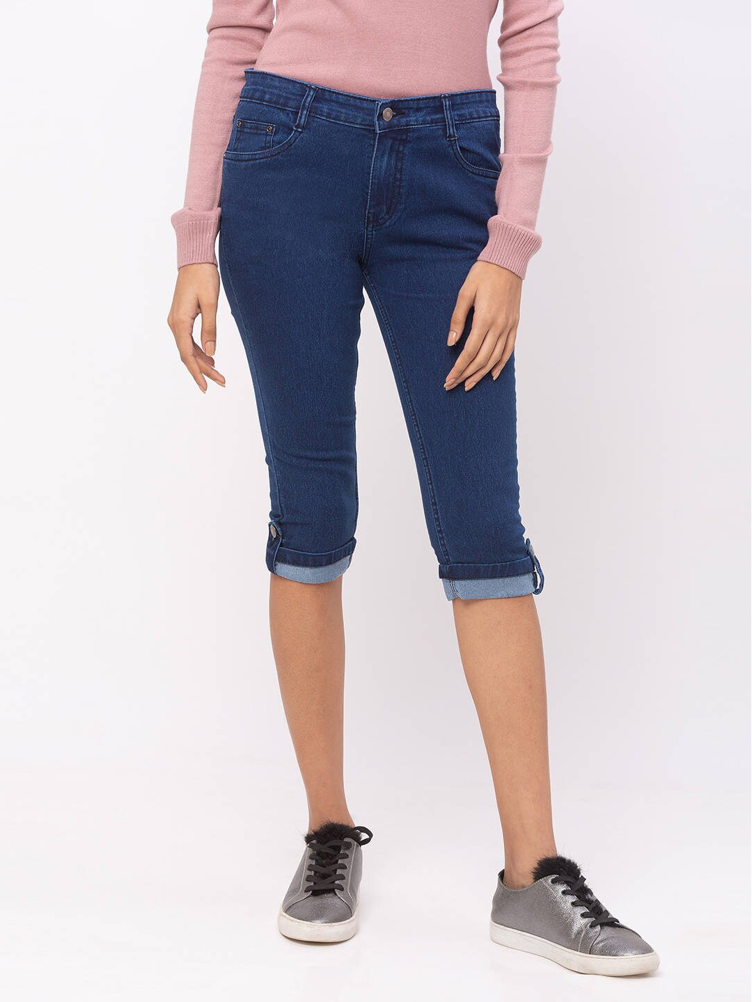 

ZOLA Women Solid Slim Fit Lightweight Capris, Blue