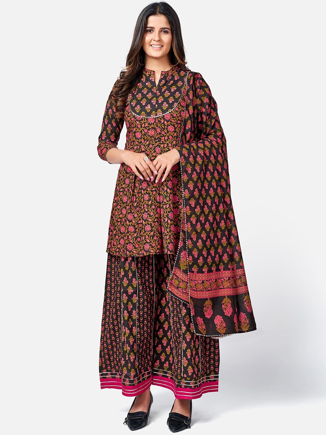 

Vbuyz Women Black Ethnic Motifs Printed Kurti with Palazzos & With Dupatta