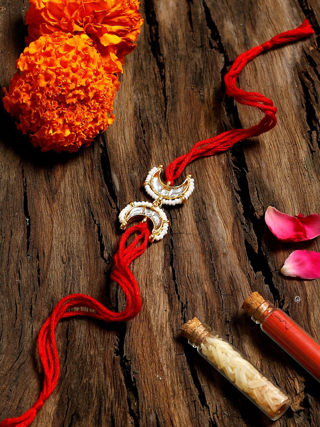 

Ruby Raang Men Red & White Kundan Rakhi Gift Box