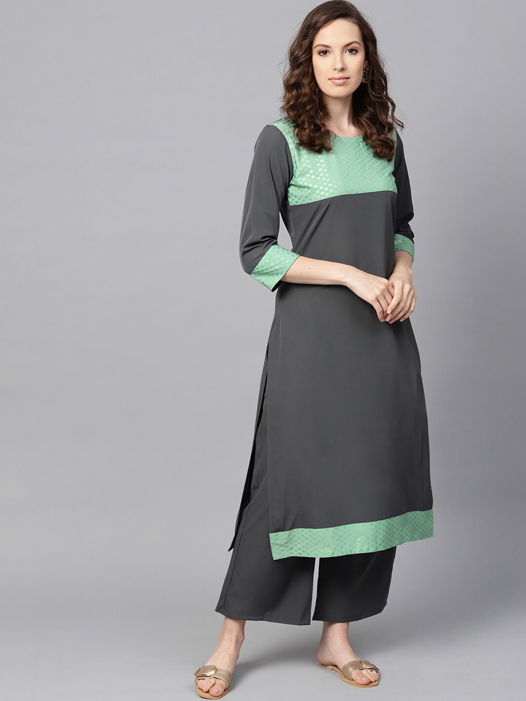 

ZIYAA Women Grey & Green Ethnic Motifs Printed Crepe Kurta