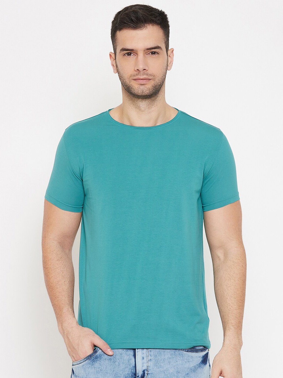 

QUBIC Men Teal Green Solid Round Neck T-shirt