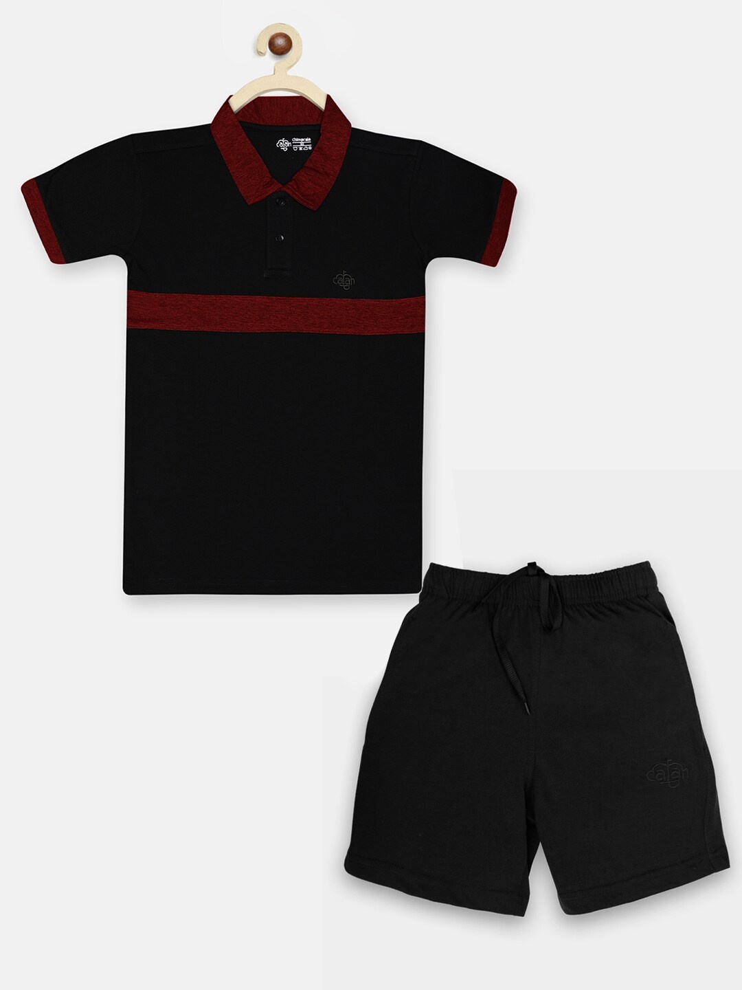 

CHIMPRALA Boys Black & Maroon T-shirt with Shorts