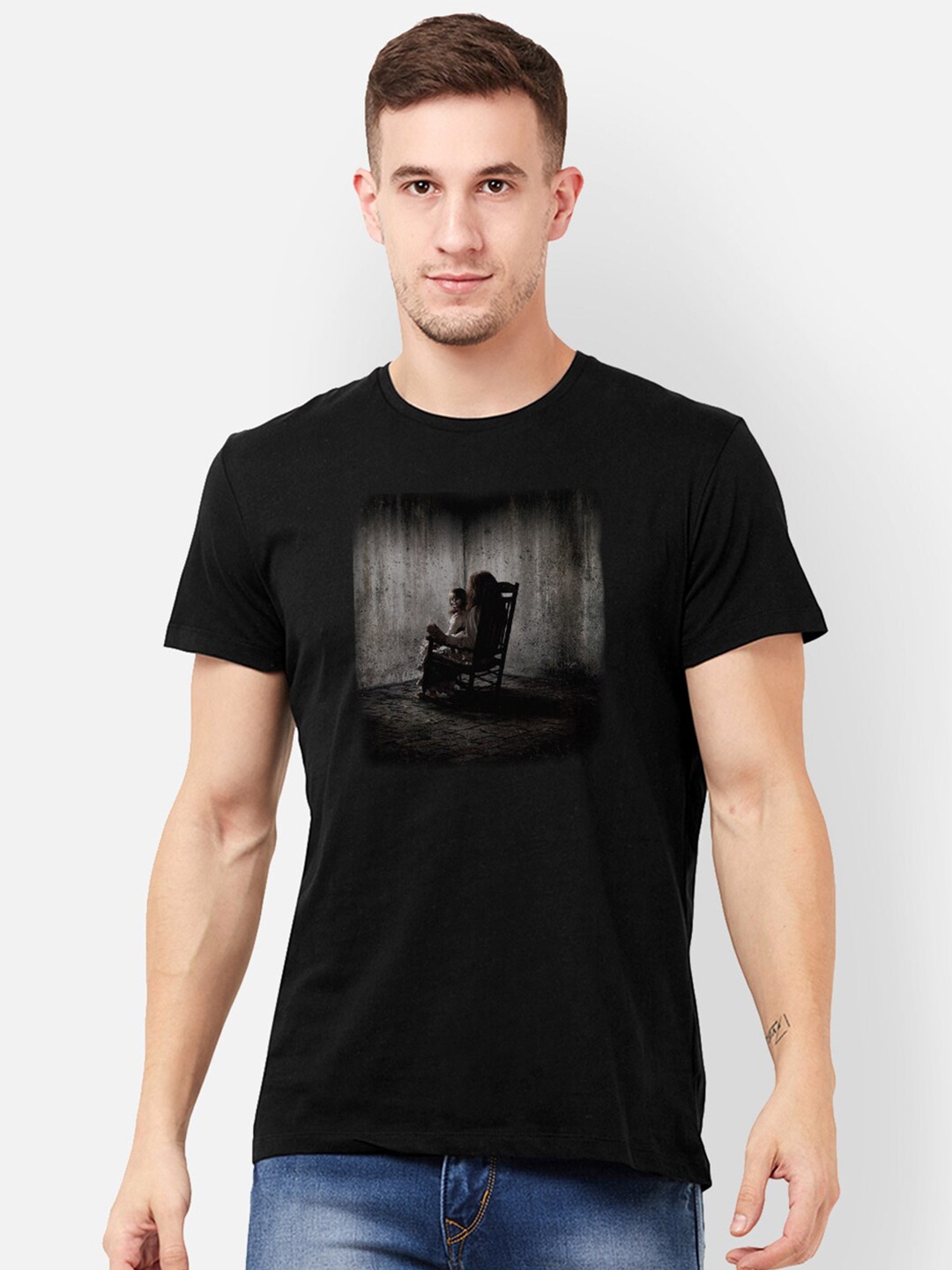 

Free Authority Men Black Conjuring Printed Cotton Pure Cotton T-shirt