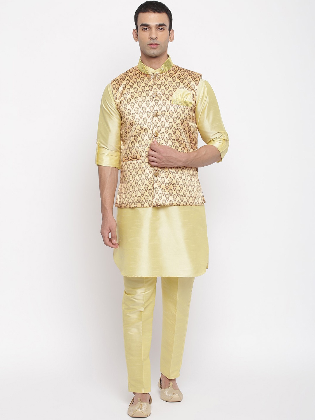 

Aj DEZInES Men Yellow Ethnic Motifs Layered Raw Silk Kurta with Pyjamas