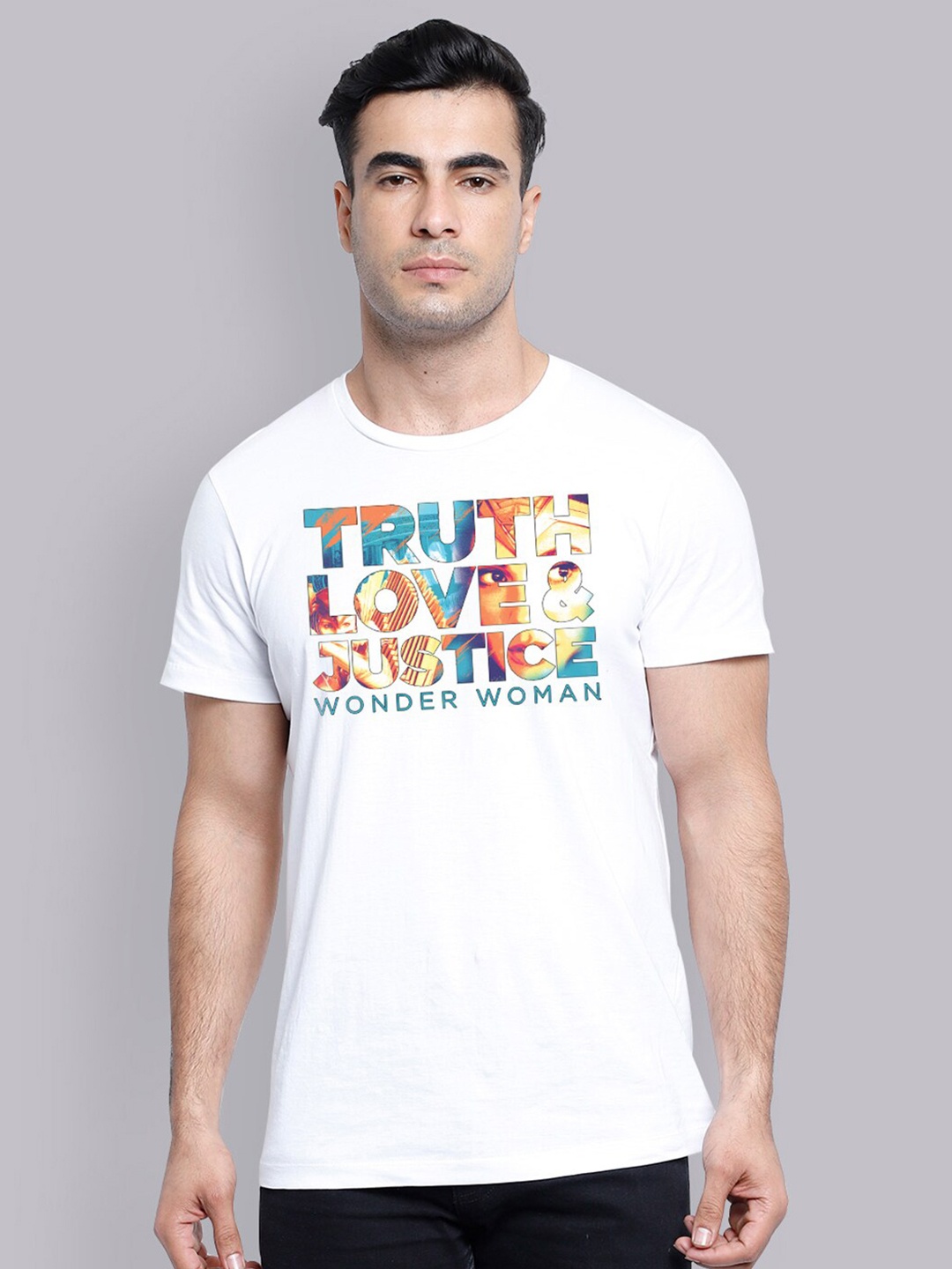

Free Authority Men White Wonder Woman Printed Cotton Pure Cotton T-shirt