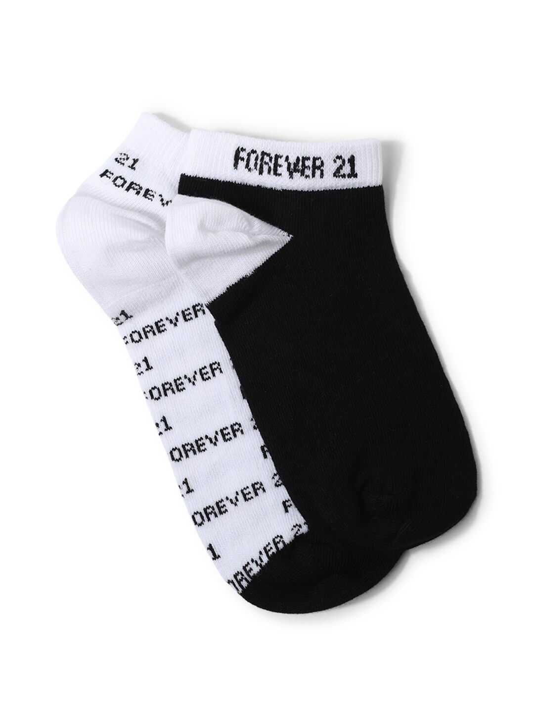 

FOREVER 21 Men Black & White Brand Logo Pattern Ankle Length Socks