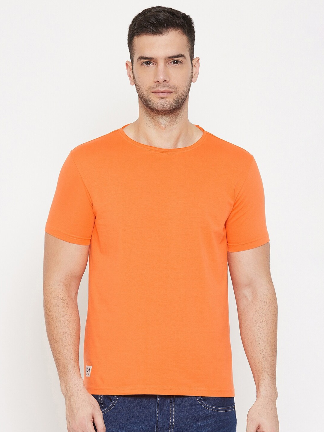 

QUBIC Men Orange Solid T-shirt