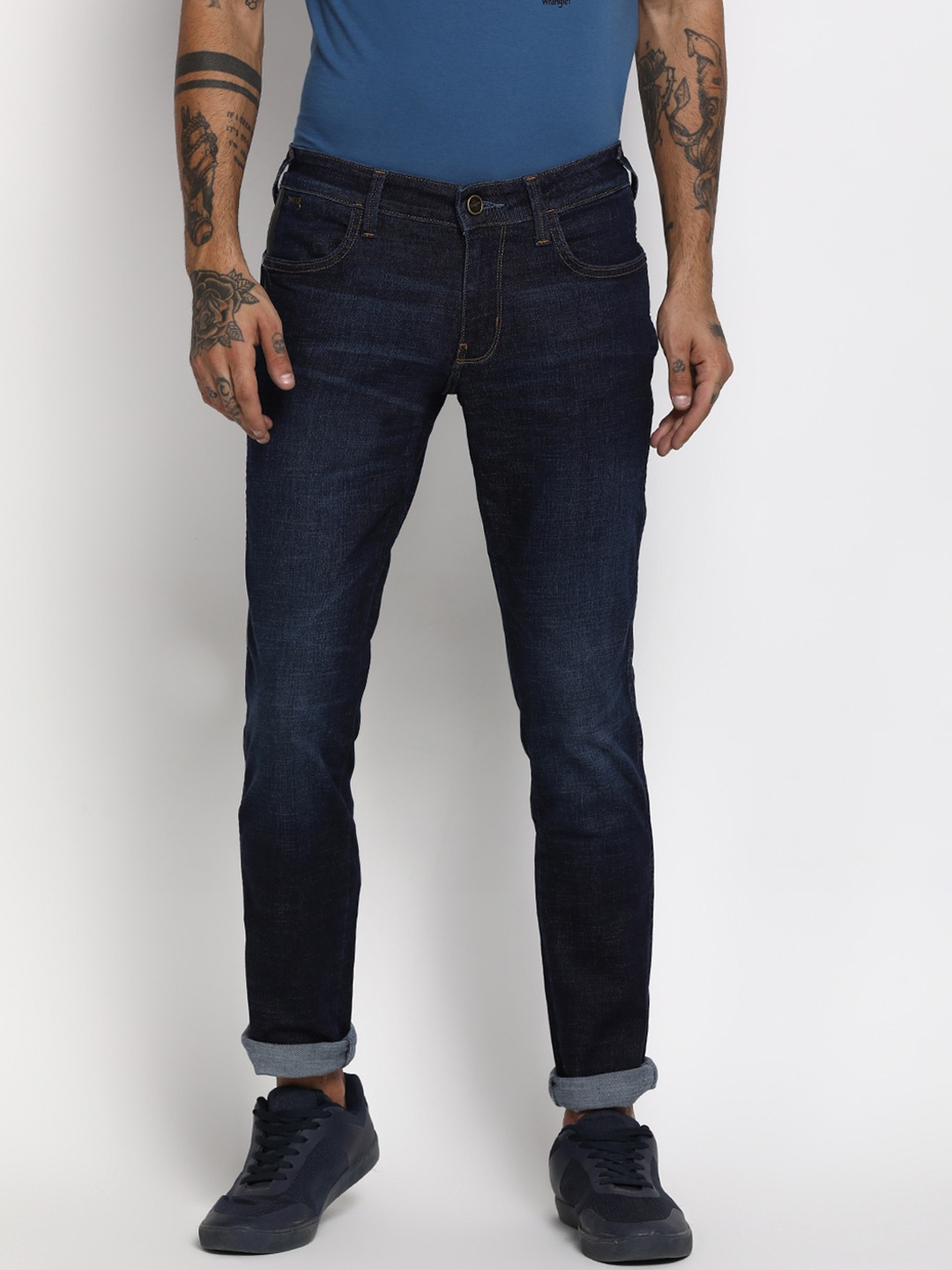 

Wrangler Men Blue Slim Fit Low-Rise Light Fade Stretchable Jeans