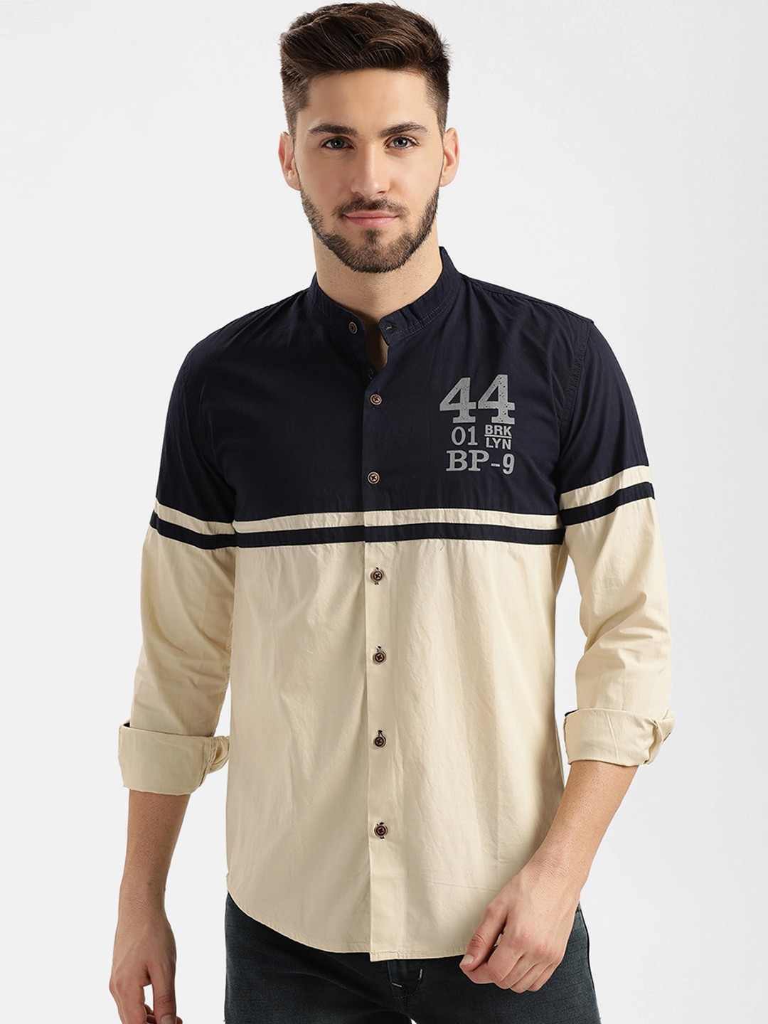 

V2 Value & Variety Men Beige Colourblocked Casual Shirt