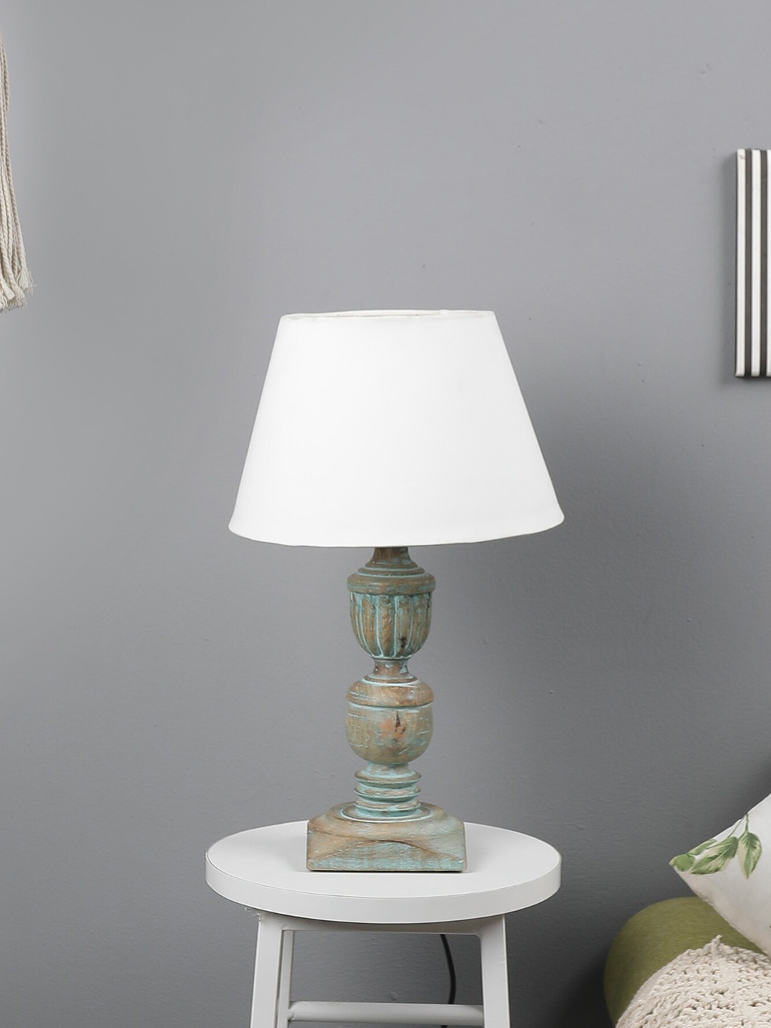 

The Decor Mart Sea Green & White Classic Country Classic Country Table Lamp Shade