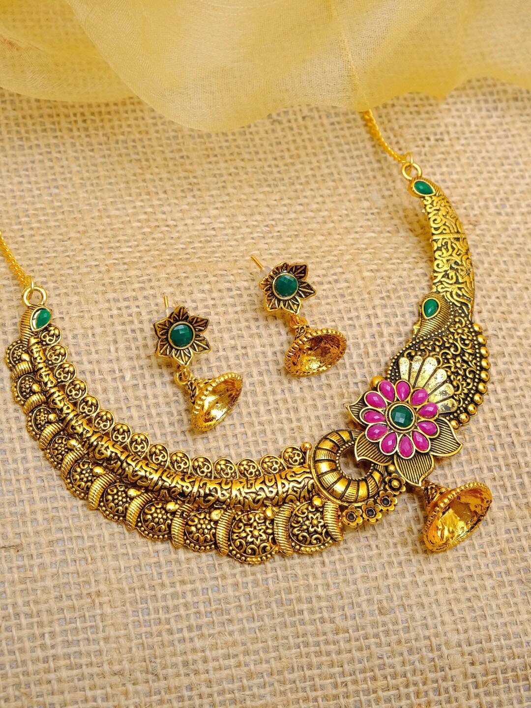 

Crunchy Fashion Gold-Plated Green Floral Polki Design Jewellery Set