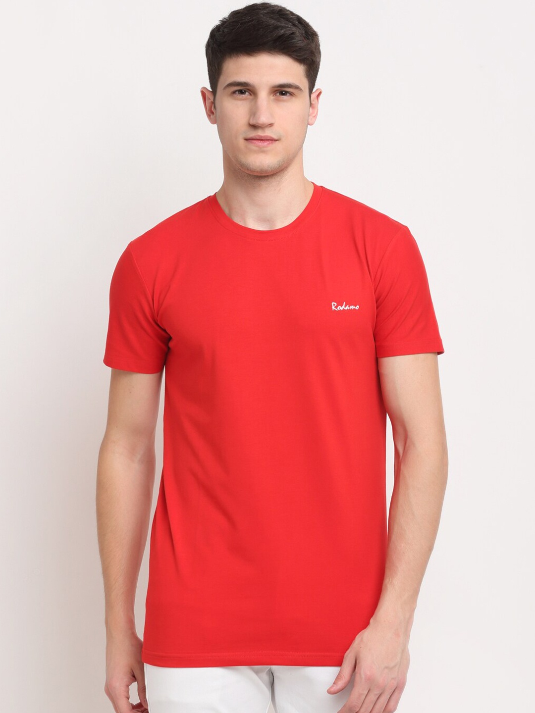 

Rodamo Men Red Solid Slim Fit T-shirt