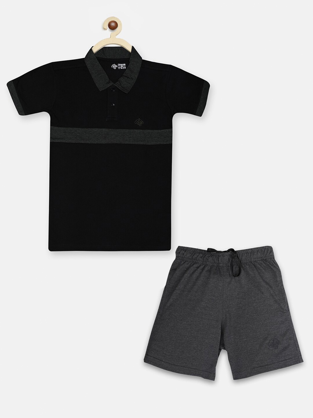 

CHIMPRALA Boys Black & Grey Colourblocked T-shirt with Shorts