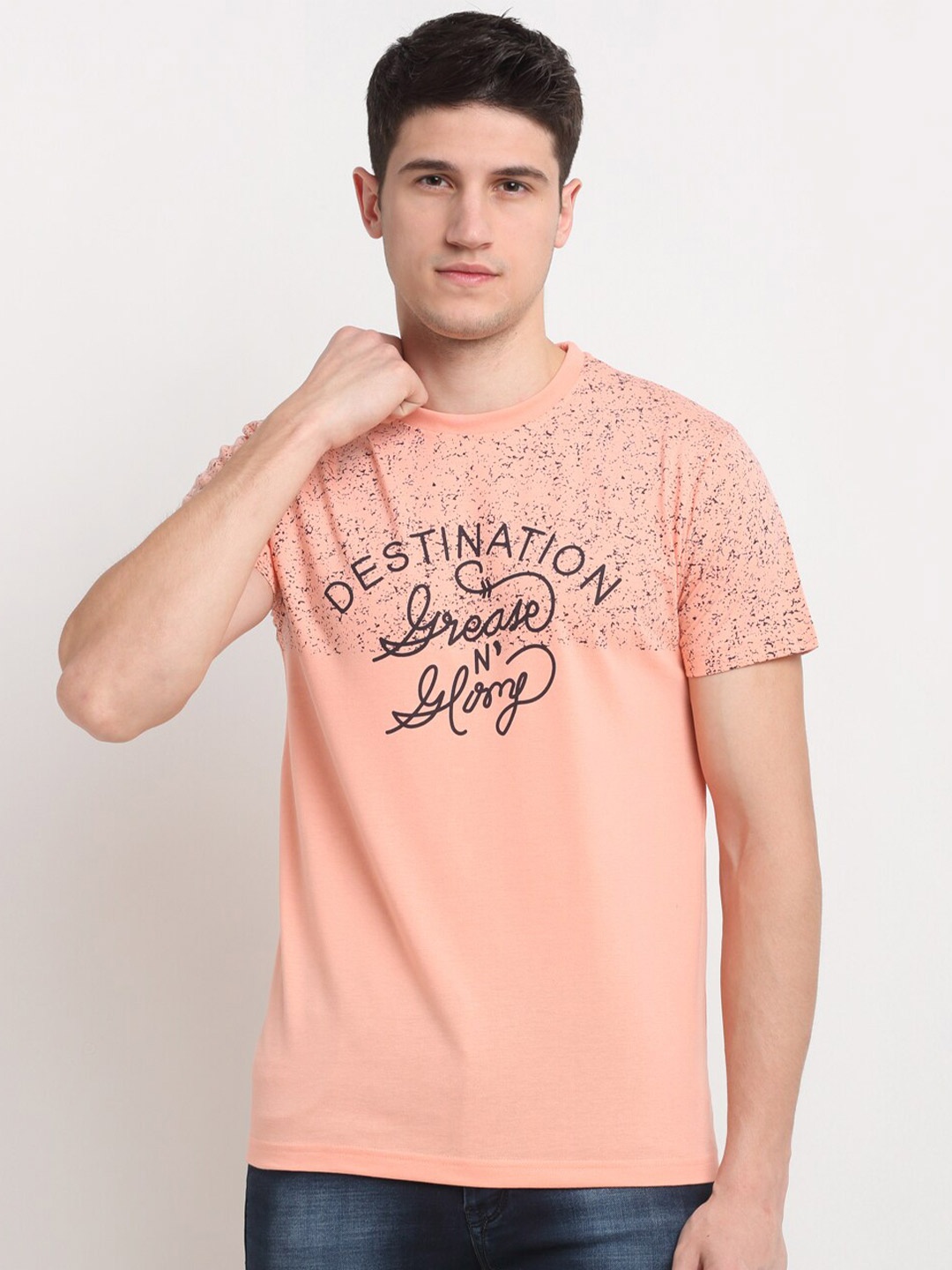 

Rodamo Men Peach-Coloured Typography Printed Slim Fit T-shirt
