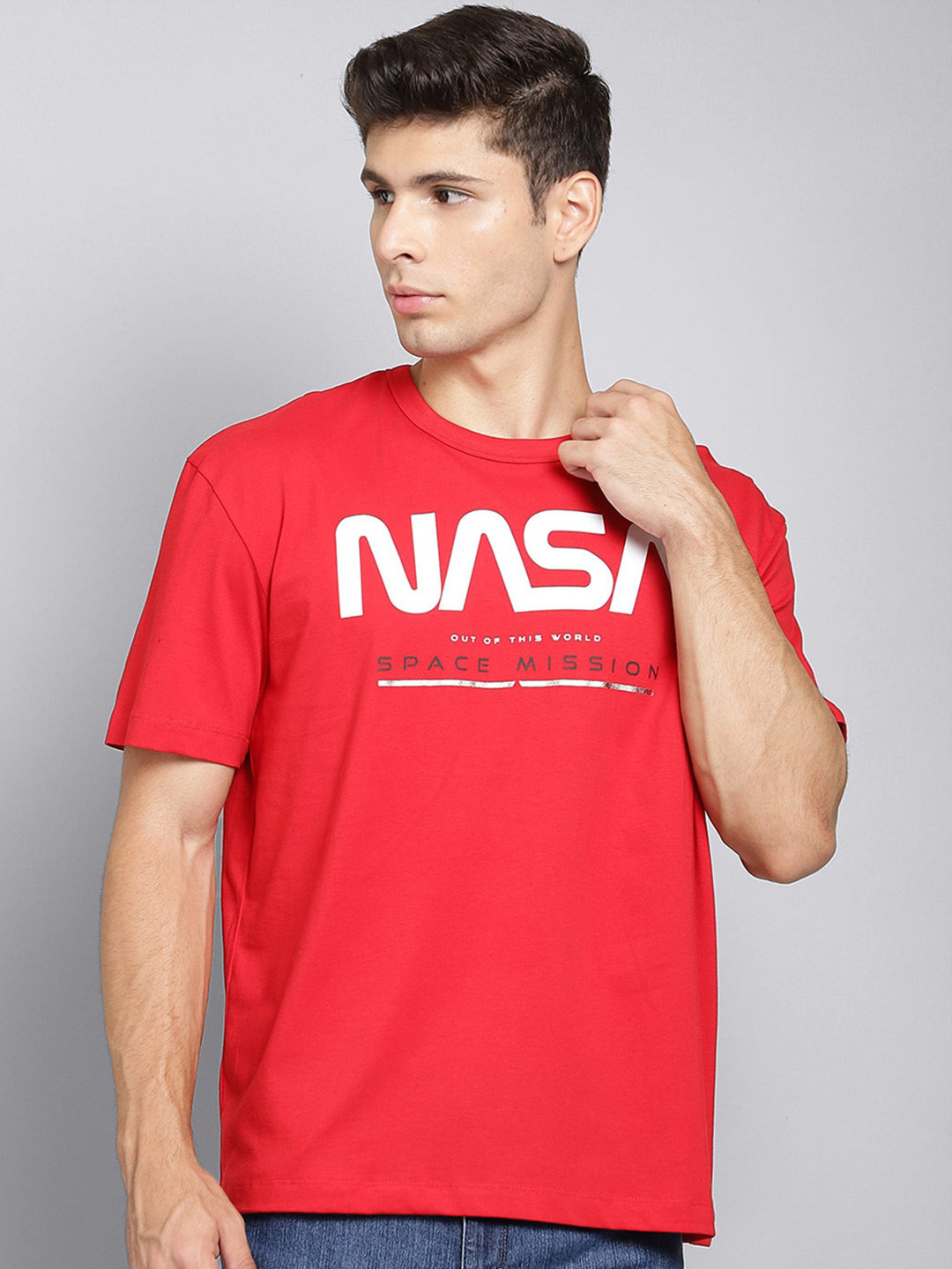 

Free Authority Men Red NASA Printed Pure Cotton T-shirt