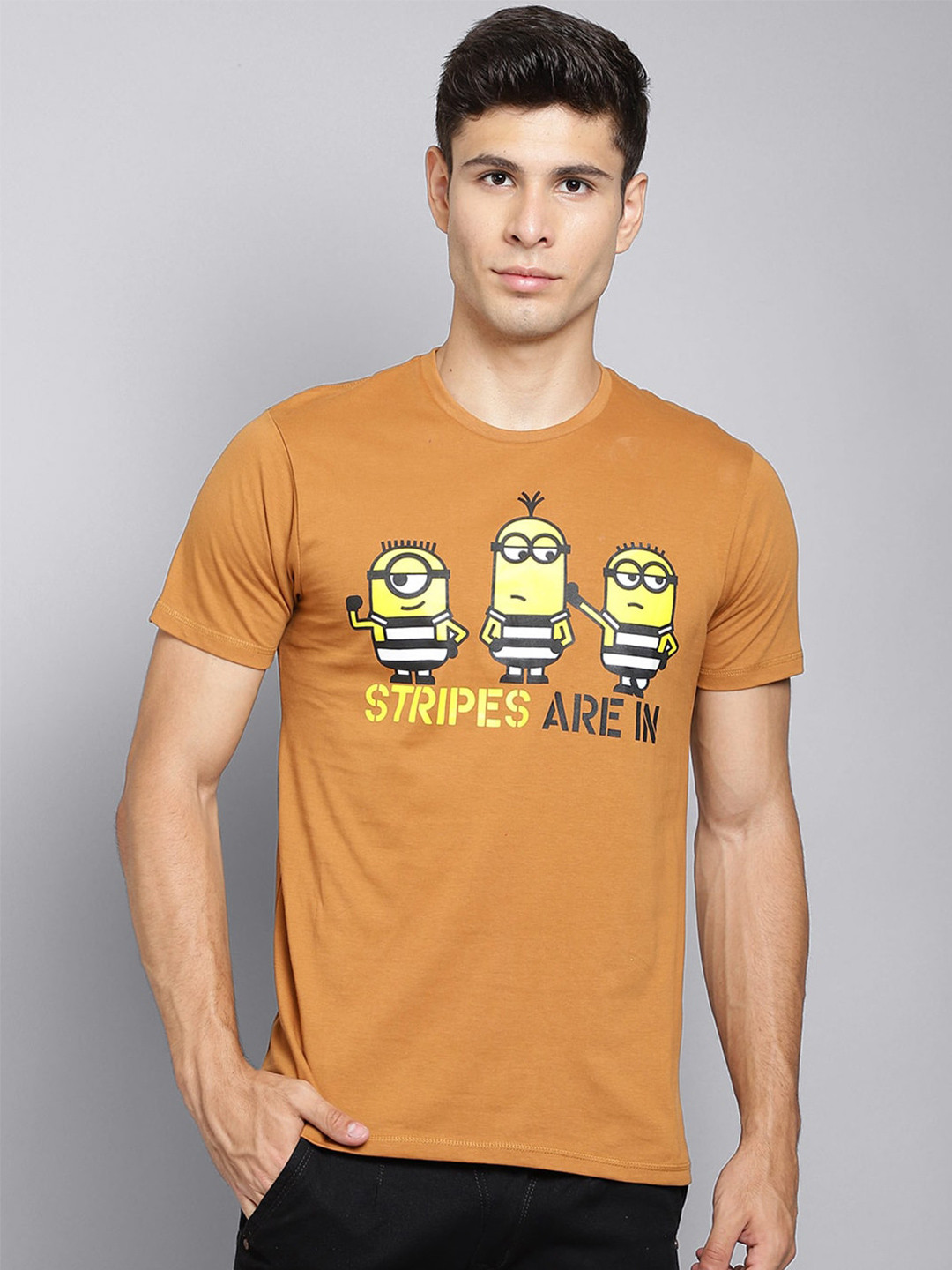 

Free Authority Men Brown Minions Printed Cotton Pure Cotton T-shirt
