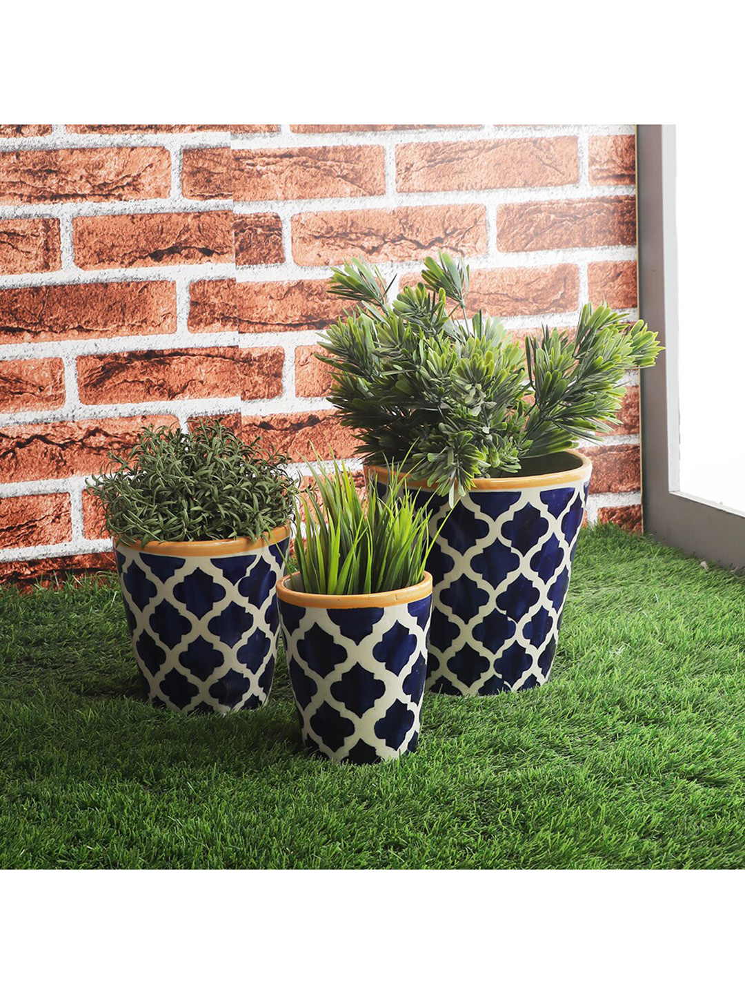 

The Decor Mart Set Of 3 Blue & White Patterned Ceramic Planters