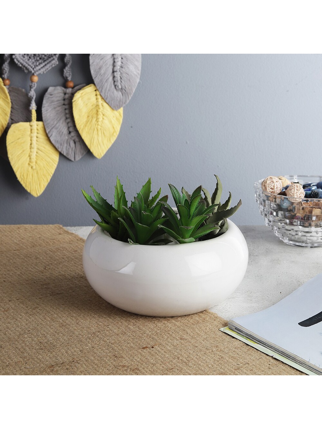 

The Decor Mart White Solid Ceramic Planter