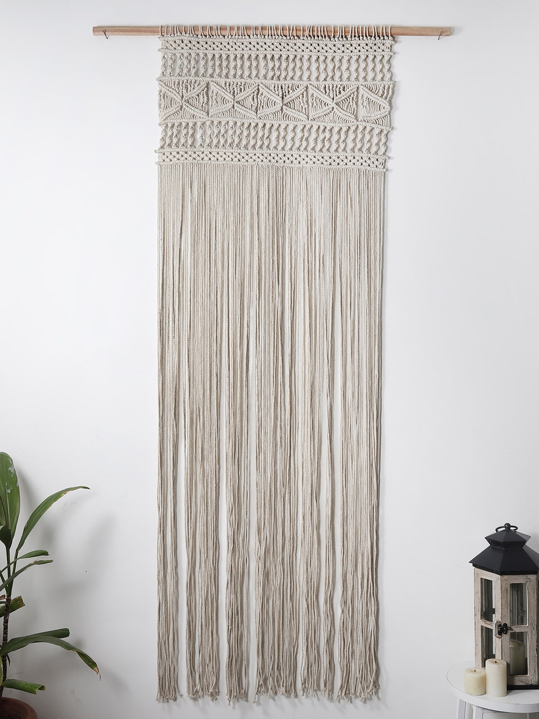 

The Decor Mart Off White Macrame Wall Hanging