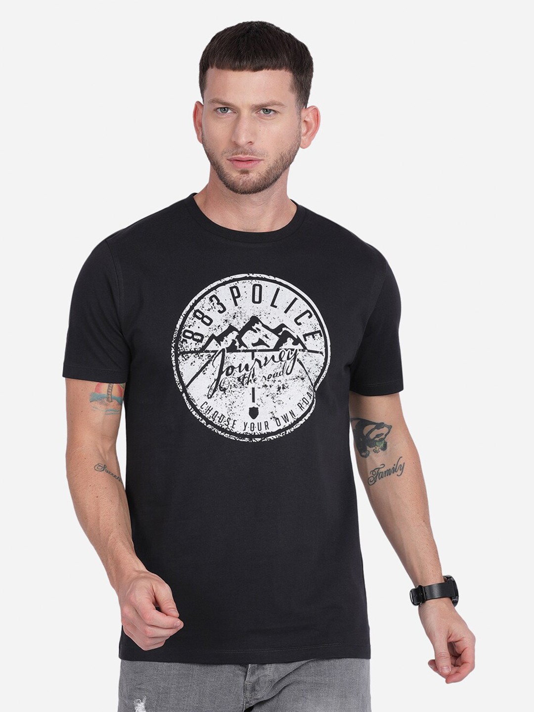 

883 Police Men Black & White Printed T-shirt