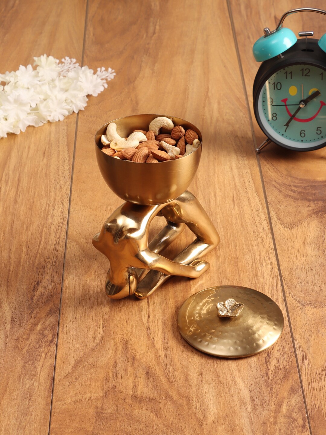 

Aapno Rajasthan Gold-Toned Yoga Pose Serving Bowl