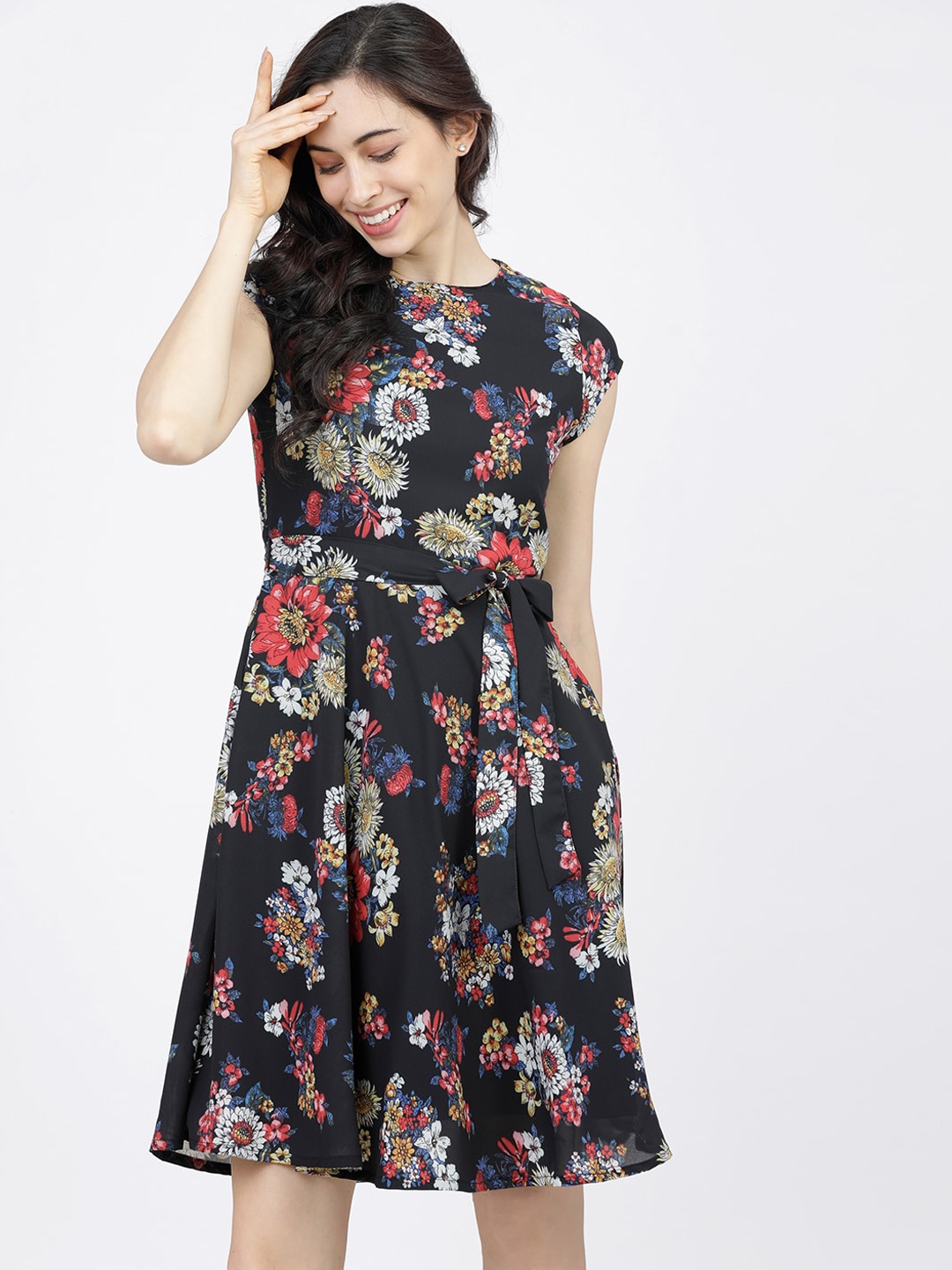 

Tokyo Talkies Black Floral Dress