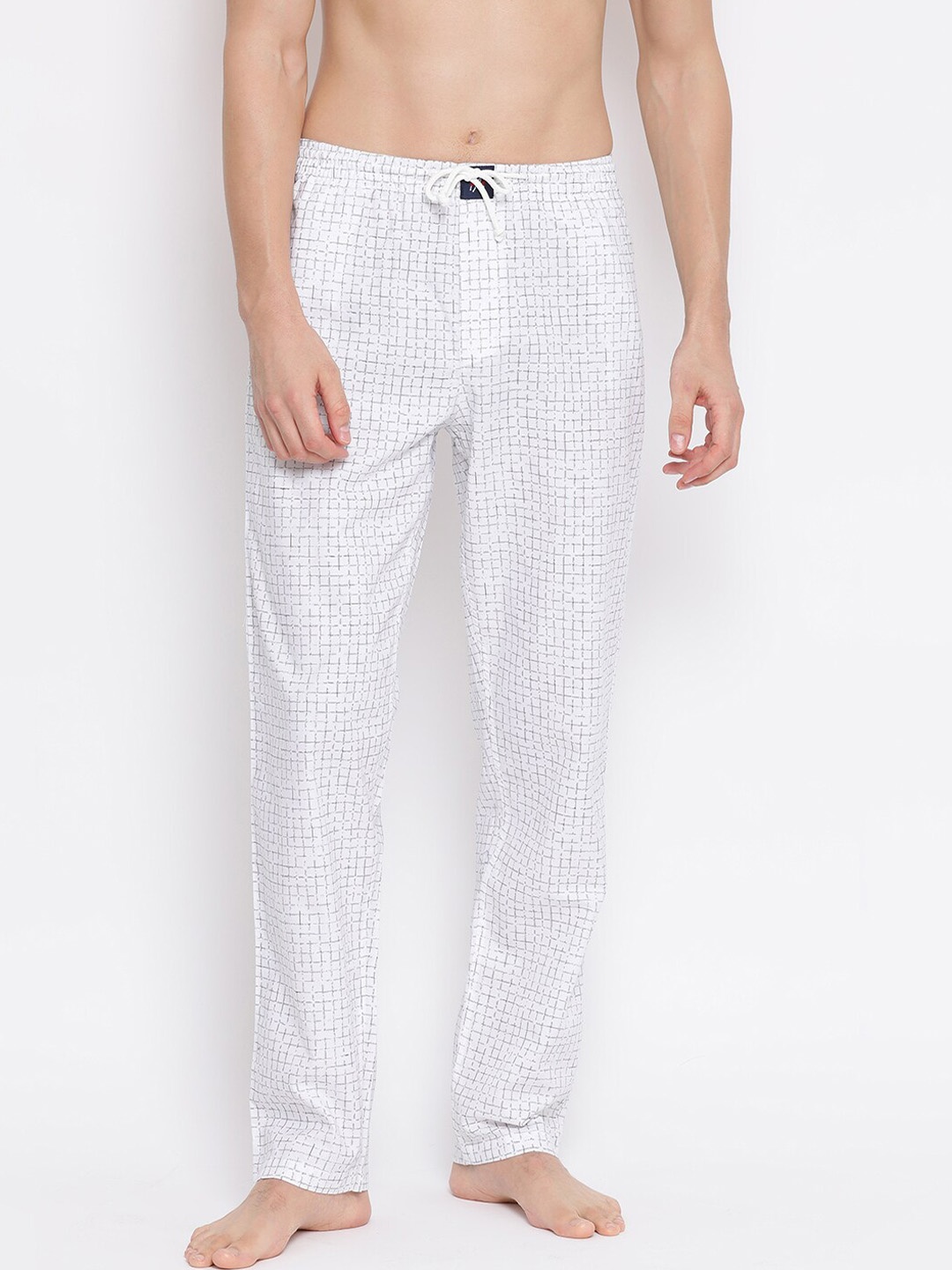 

Crimsoune Club Men White & Grey Checked Pure Cotton Lounge Pants