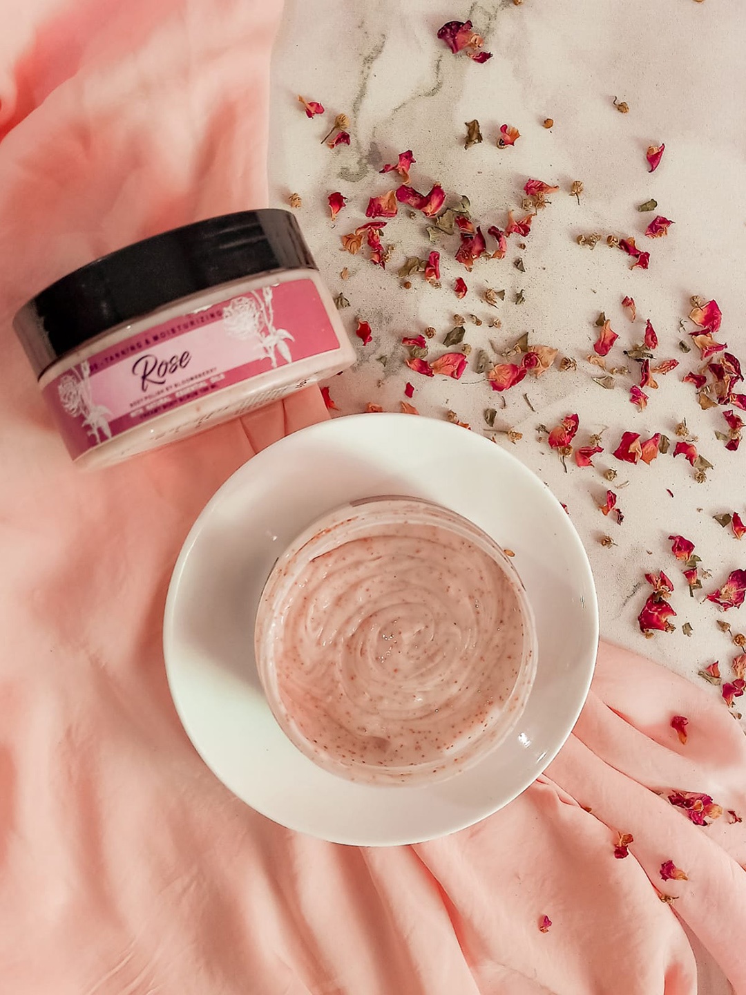 

BLOOMSBERRY Rose Body Polish Creamy Body Scrub-150 ml, Pink