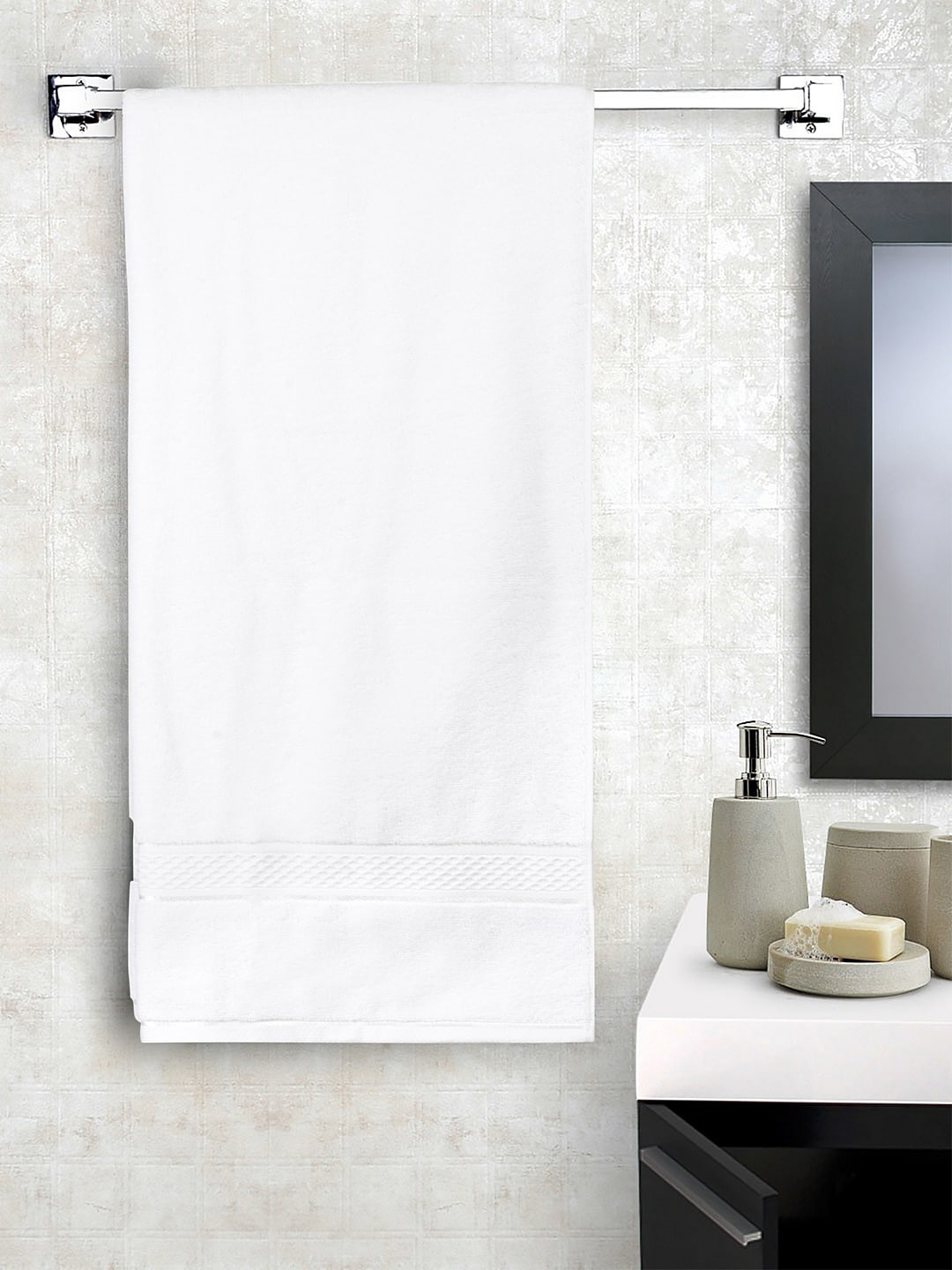 

Trident White Solid 450 GSM Ultra-Absorbent Cotton Bath Towel