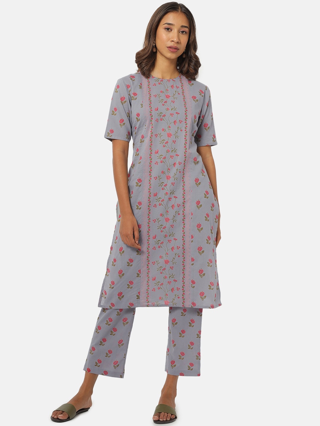 

Saaki Women Blue Ethnic Motifs Printed Cotton Kurta