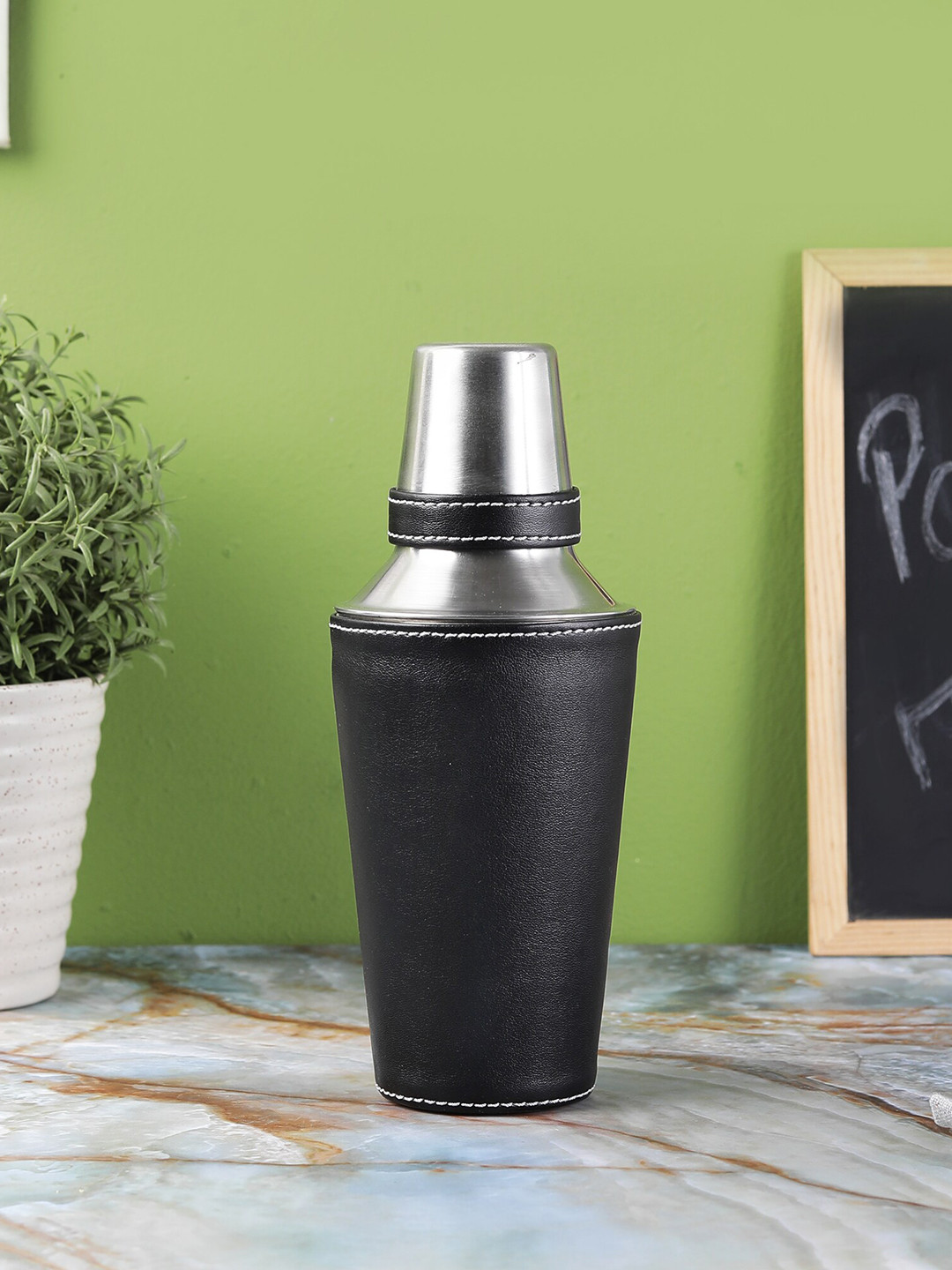 

The Decor Mart Black & Silver-Toned Solid Cocktail Shaker