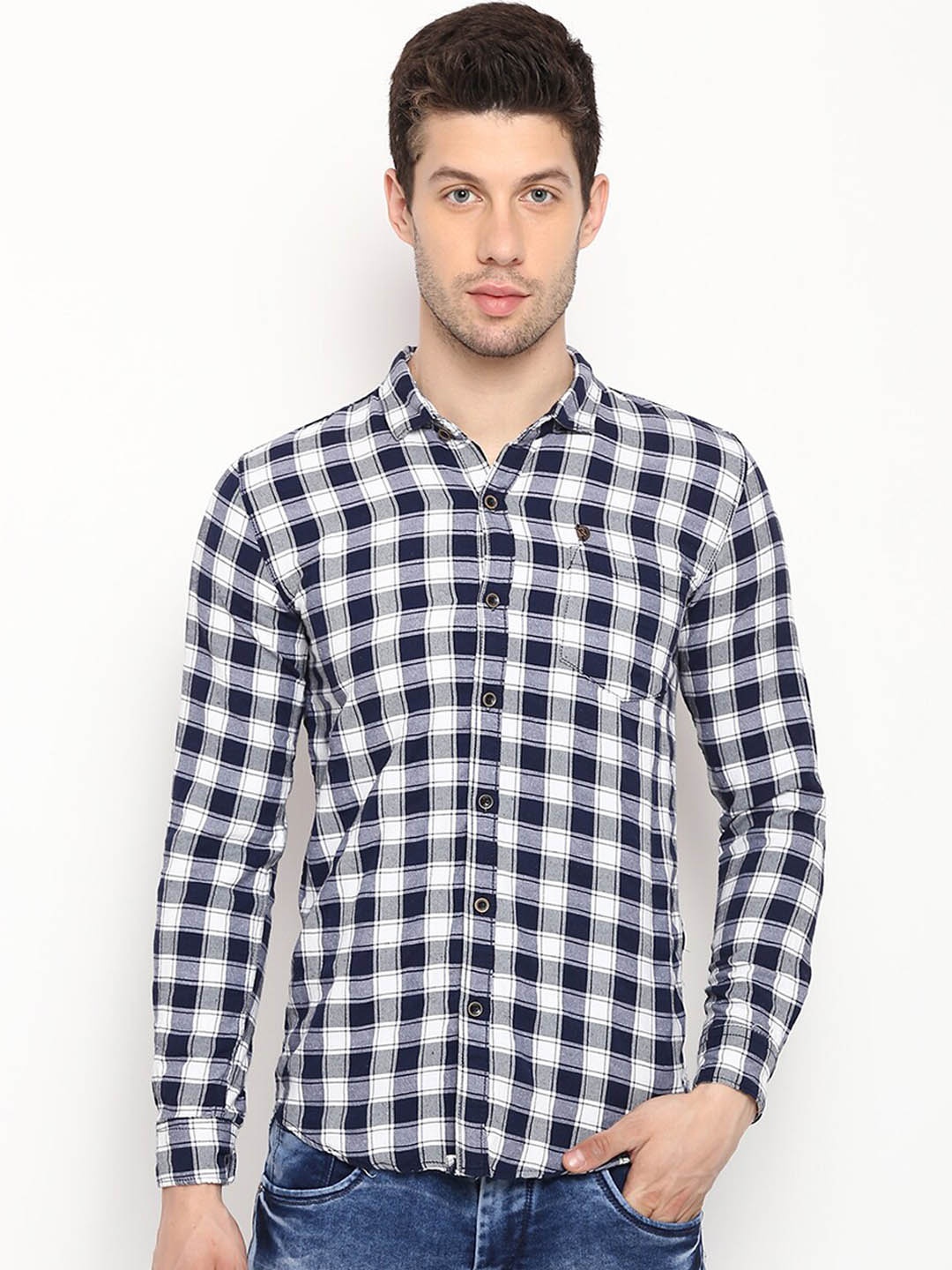 

V2 Value & Variety Men White Gingham Checked Casual Shirt