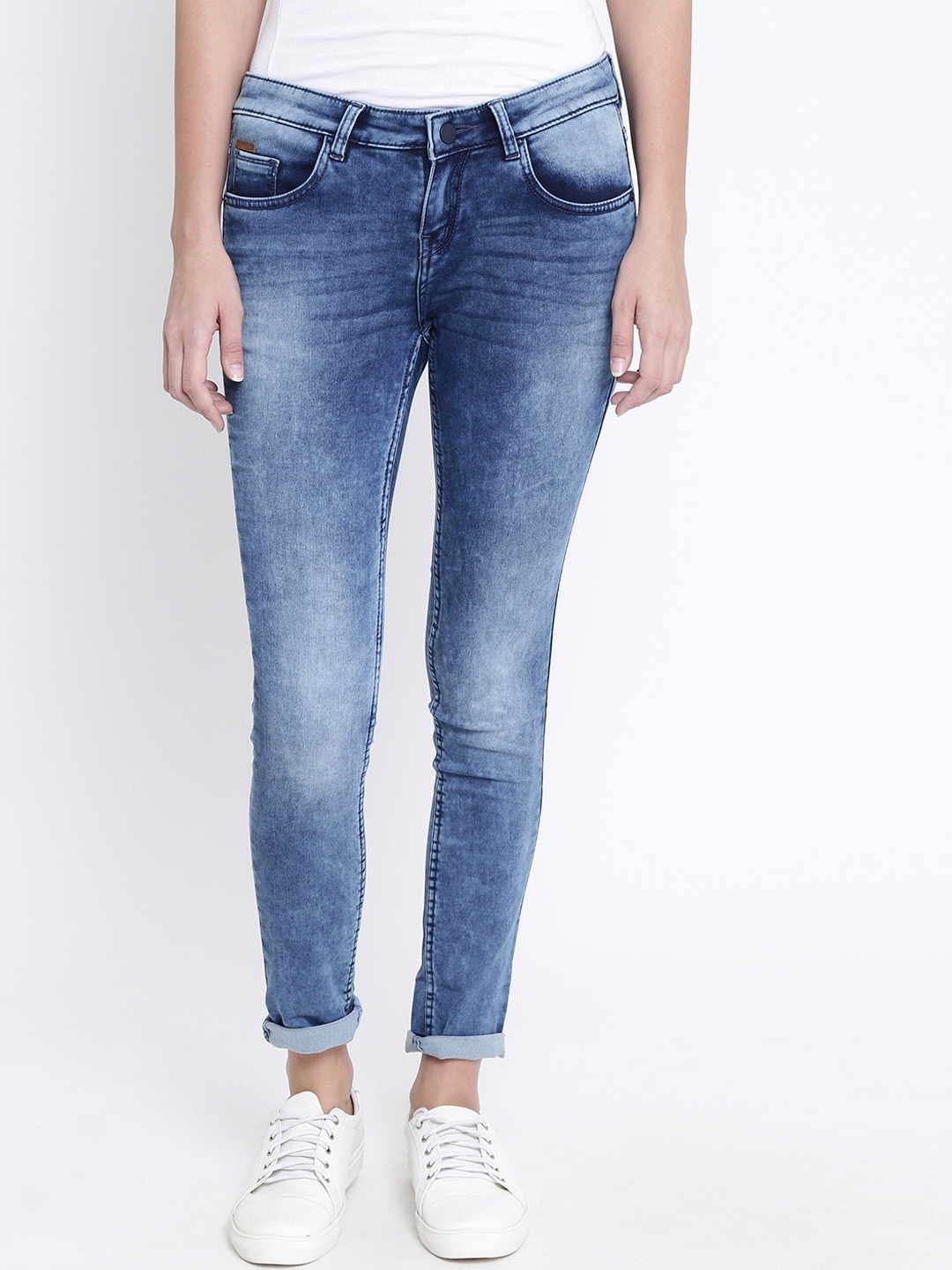 

Crimsoune Club Women Blue Skinny Fit Heavy Fade Stretchable Jeans