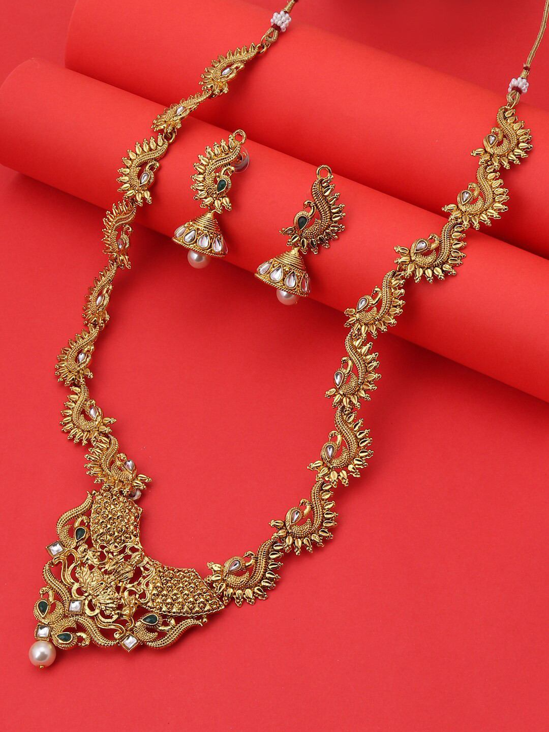 

Sukkhi Gold-Plated Green & White Kundan-Studded Beaded Antique Jewellery Set