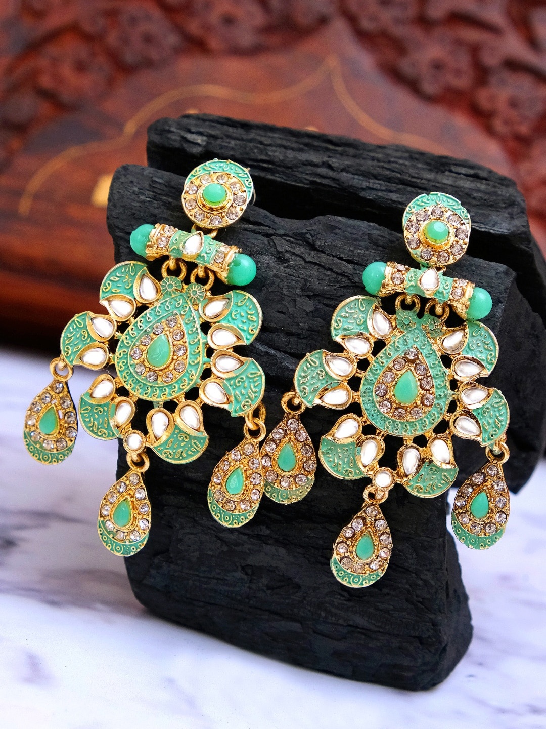 

Crunchy Fashion Gold-Toned Contemporary Drop Earrings