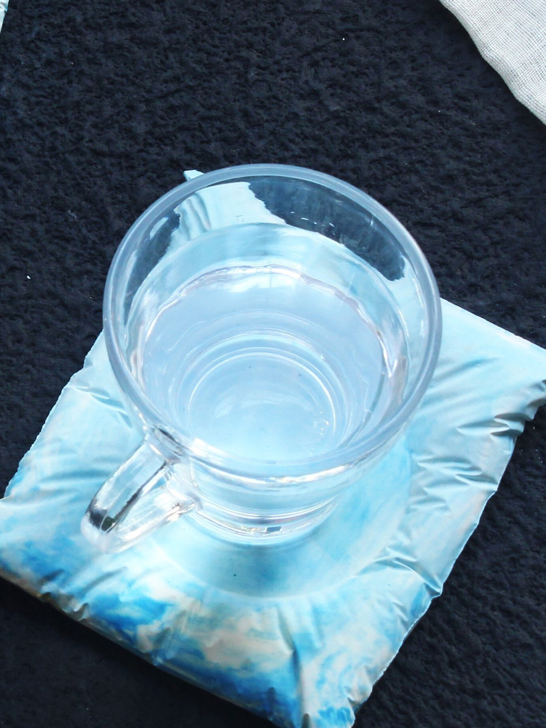 

THOA Set Of 2 Blue & White Textured Coasters