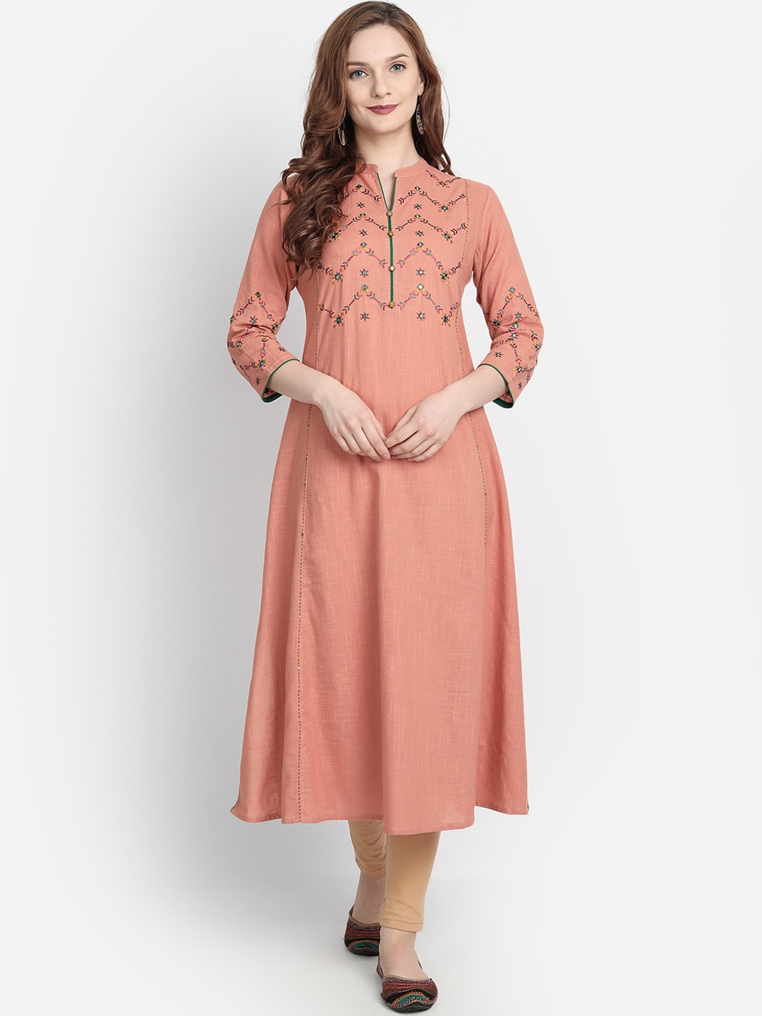 

fabGLOBAL Women Peach-Coloured & Green Geometric Embroidered Mirror Work Handloom Kurta