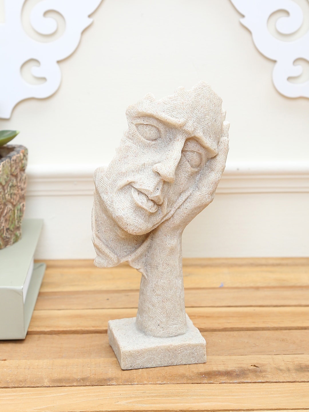 

Aapno Rajasthan White Contemplating Face Statue Showpiece