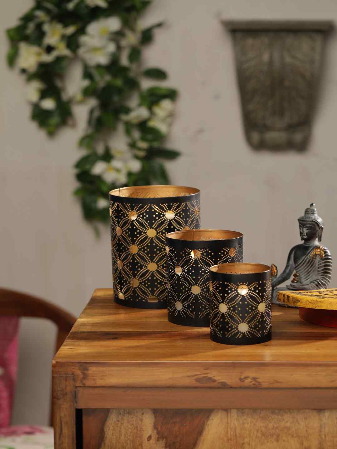 

Amoliconcepts Set of 3 Quirky Table Lantern, Black