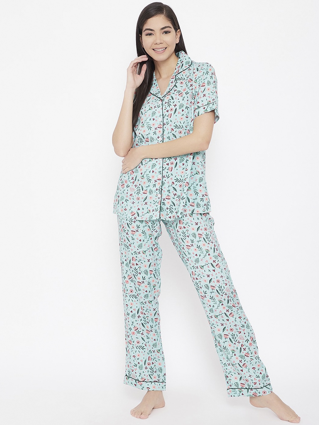 

Clovia Women Blue Printed Night suit
