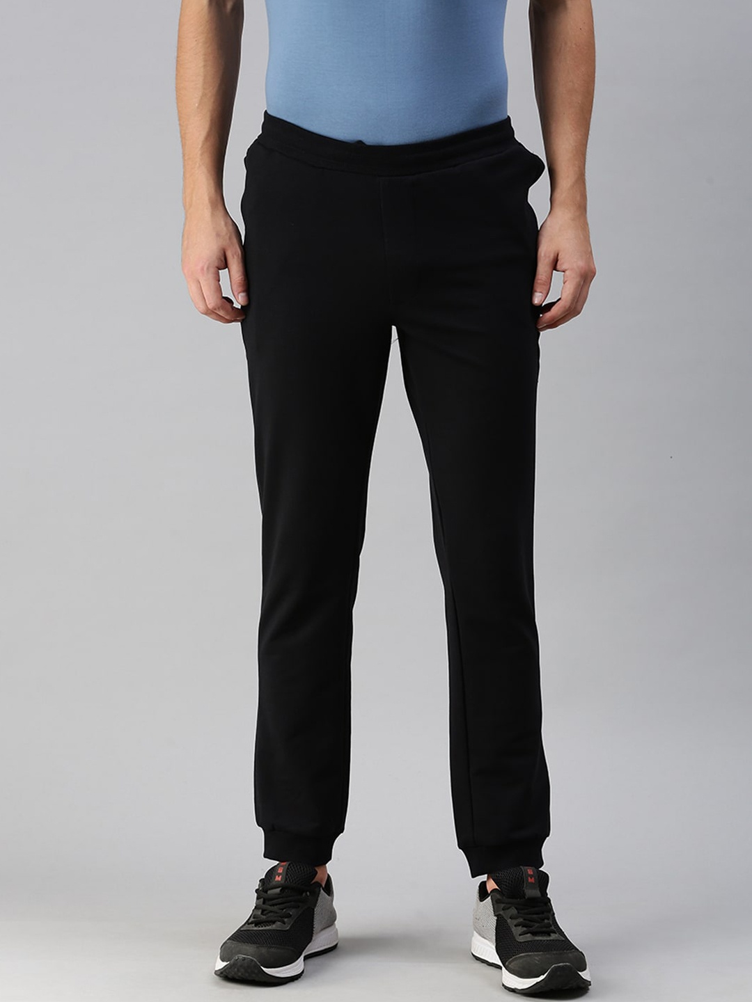 

Wildcraft Men Black Solid Active Joggers